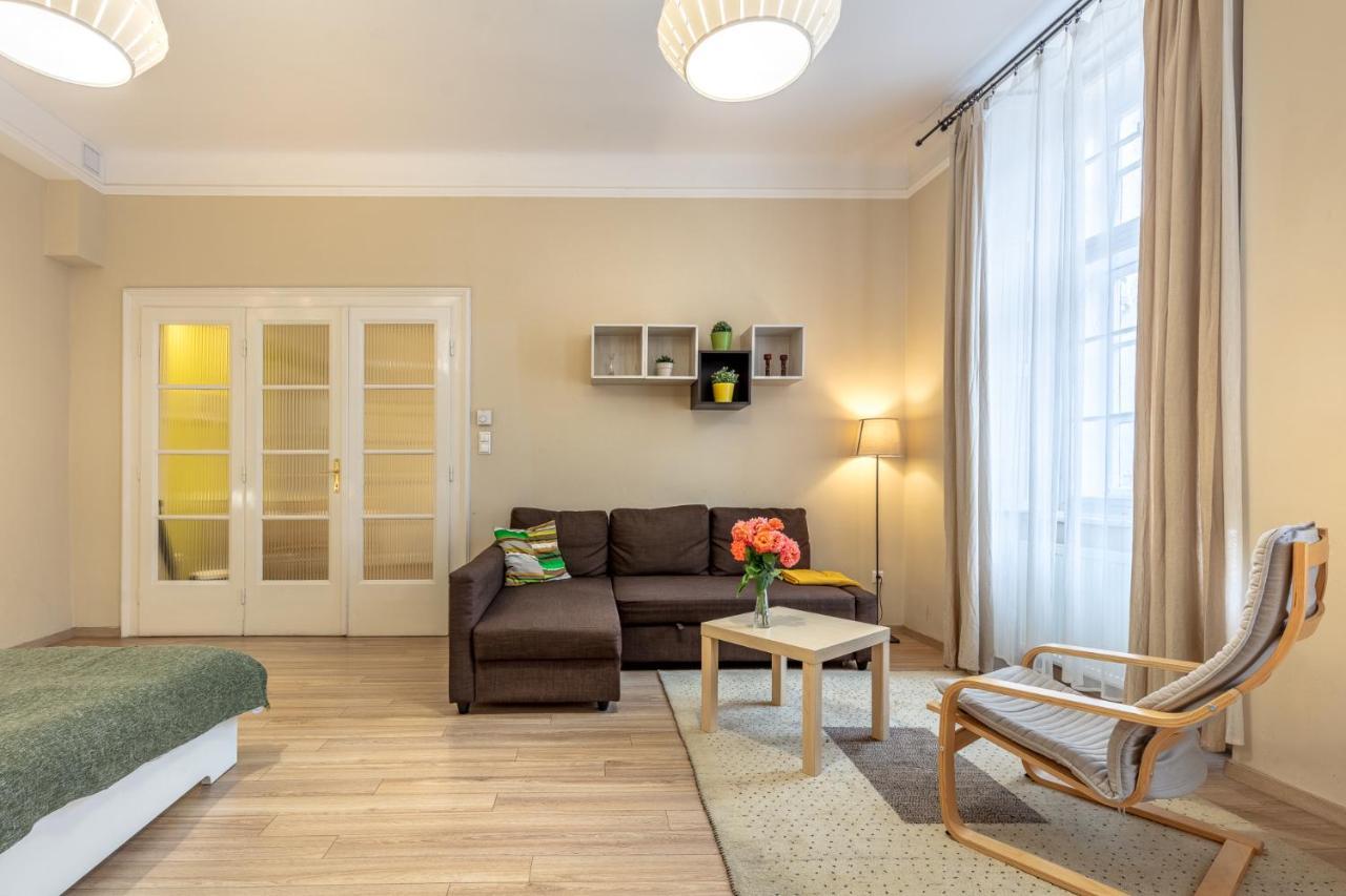 Orangehomes One Bedroom Comfy Apartment Budapest Bagian luar foto